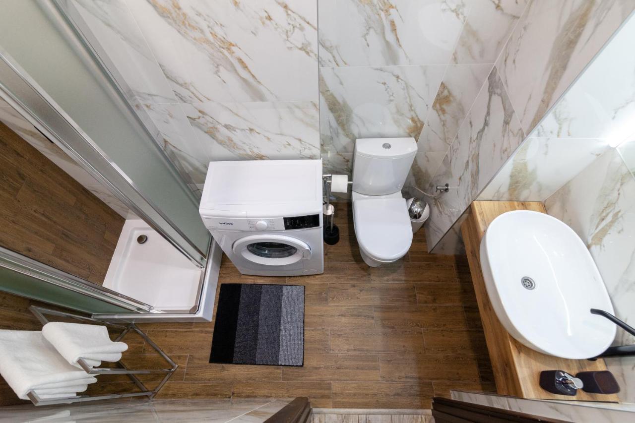 Alfa Apartments Kniazia Leva 2 Lviv Eksteriør bilde